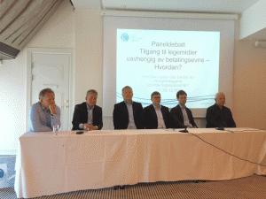 PANELDEBATT: Foredragsholderne deltok i en paneldebatt i siste del av møtet. F.v. Ole Alexander Opdalshei (Kreftforeningen), Sveinung Stensland (Helse- og omsorgskomiteen), Peter Brelin (Norsk forening for allmennmedisin), Ånen Ringard (LMI), Trygve Ottersen (Universitetet i Oslo) og Per Carlsson (Linköpings universitet)